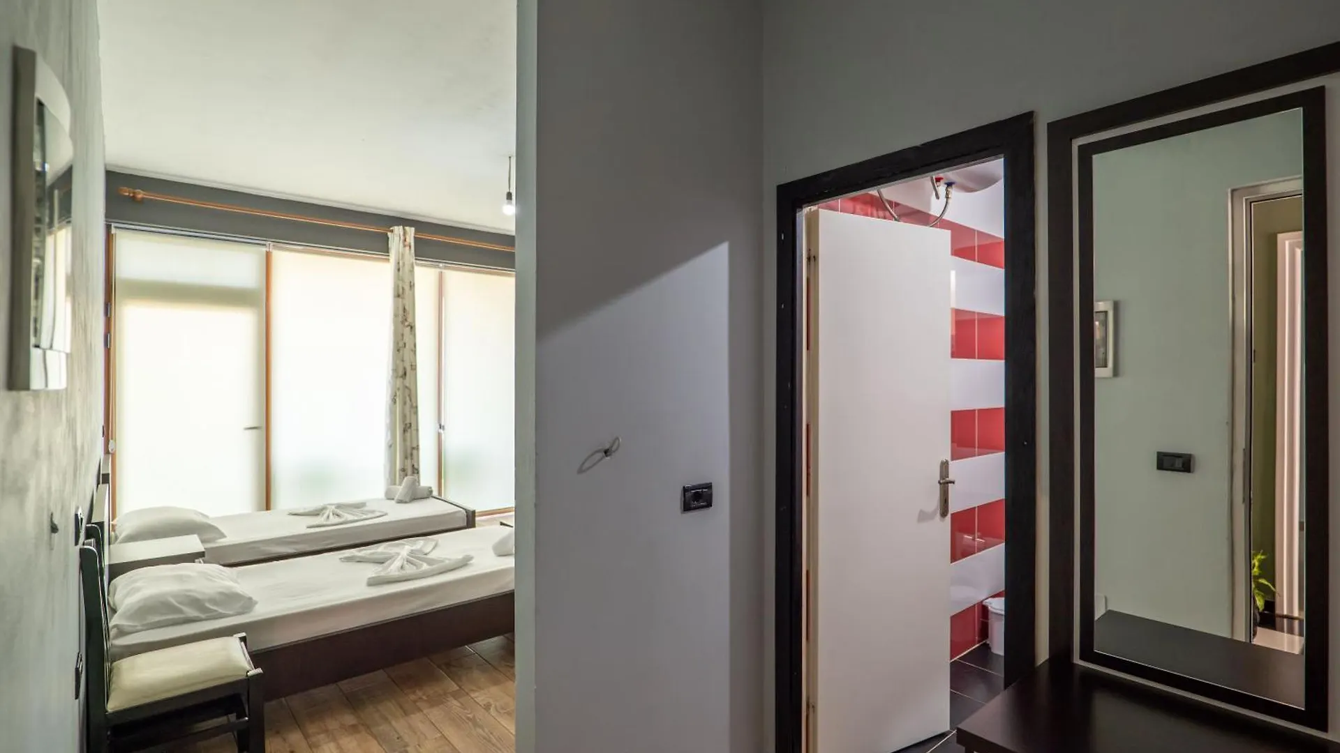 Denis Apartments Саранда 0*,  Албания